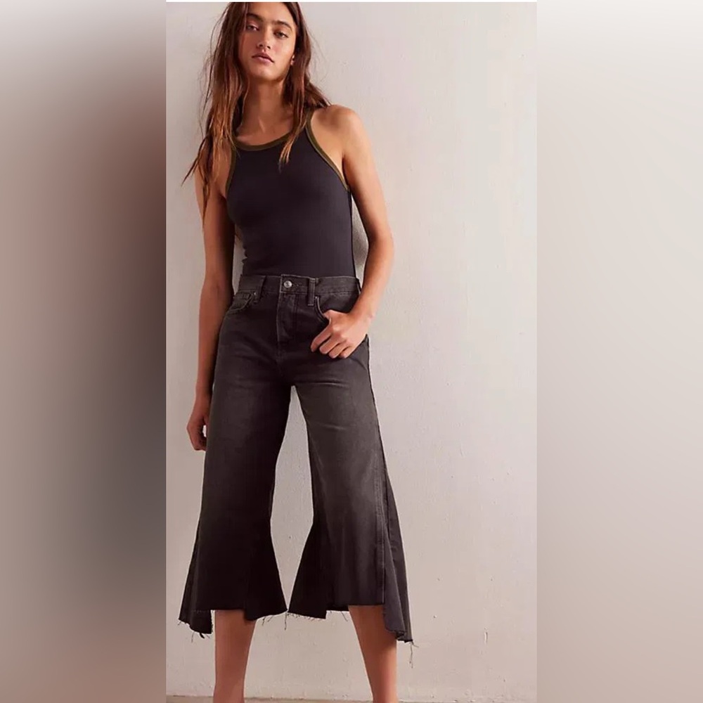 FREE PEOPLE X We The Free Ripple Wide Leg Crop Jeans In Faded Black size 26